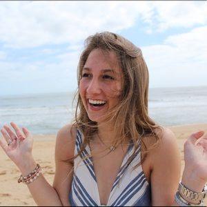 Meet your Posher, Alexus